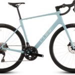 Bicicleta de Carretera Cube Attain C:62 Race 2026 – Skylight Blue 'n' Cyan