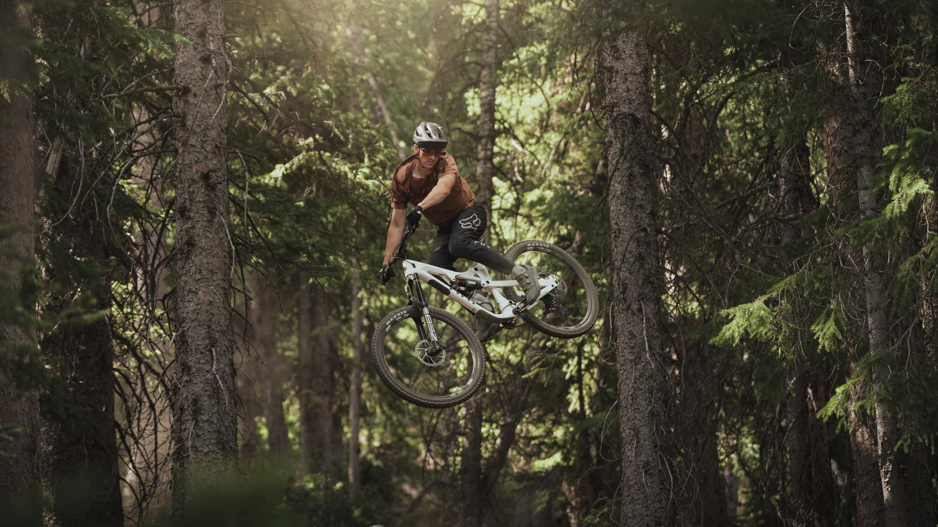 Equipo de expertos en bicicletas eléctricas
